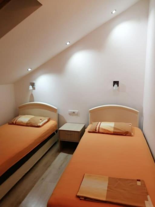 Apartment Mimica