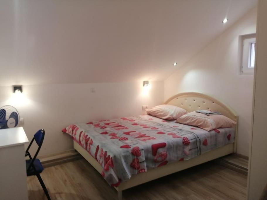 Apartment Mimica