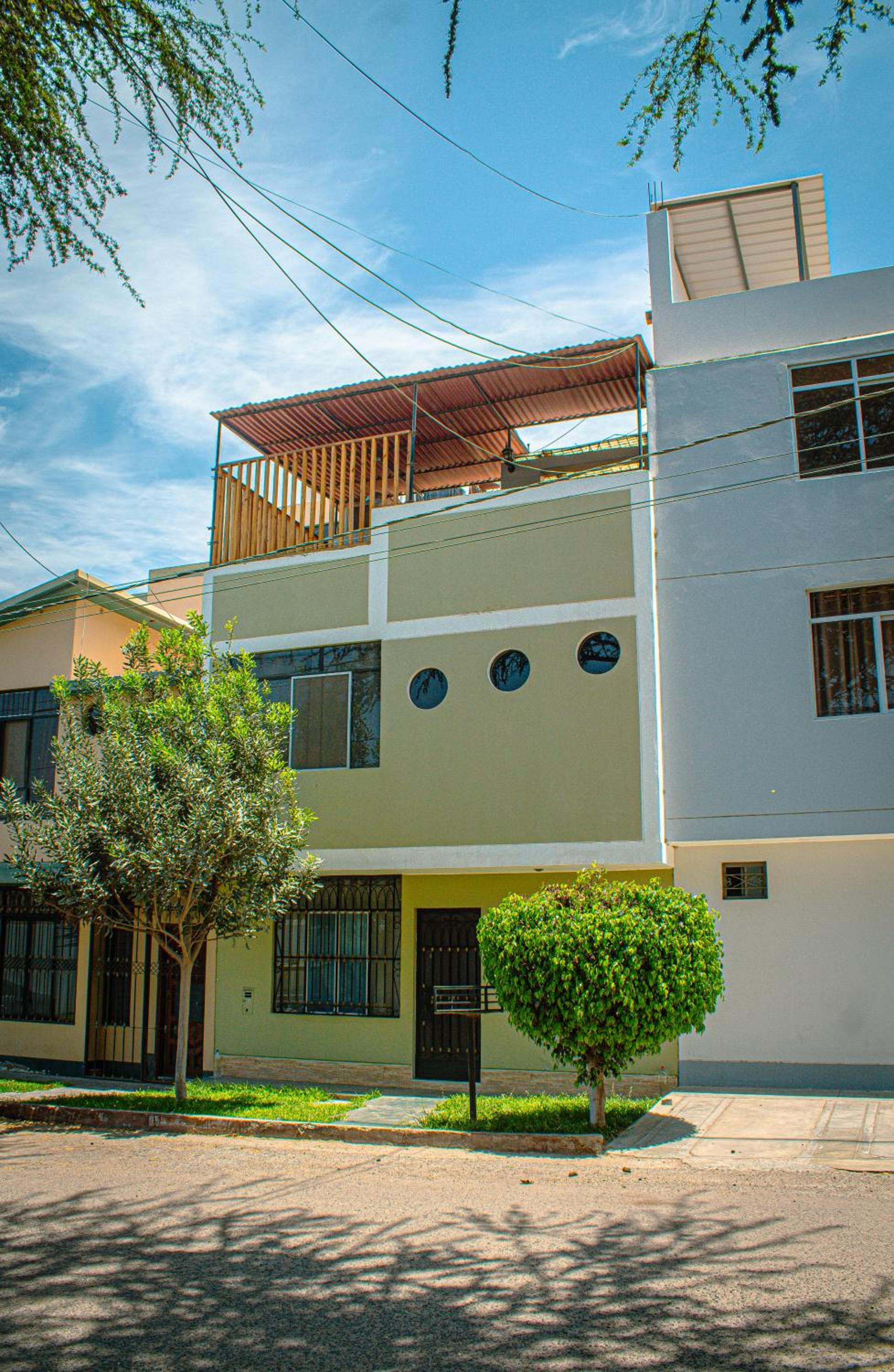 Del Valle House
