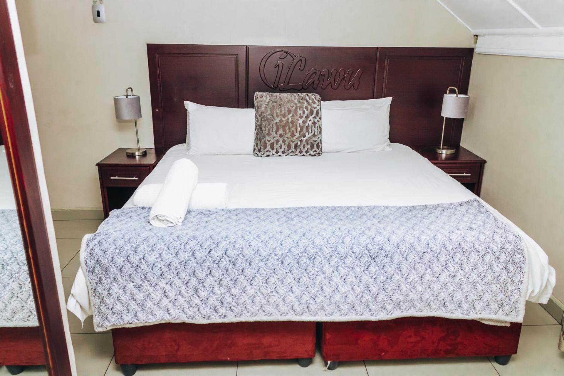 New England Guest House by Ilawu
