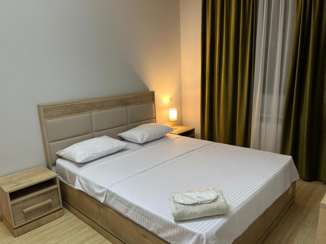 Top Location City Center, Modern Large Apartment with Separate Spacious Living room and Kitchen, Balcony and 2 Bedrooms