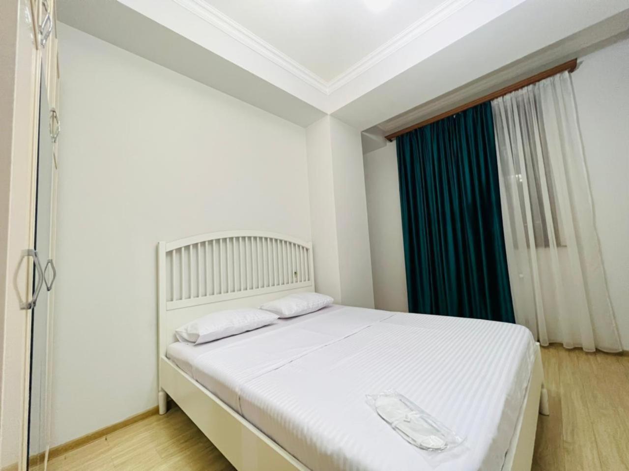 Top Location City Center, Modern Large Apartment with Separate Spacious Living room and Kitchen, Balcony and 2 Bedrooms