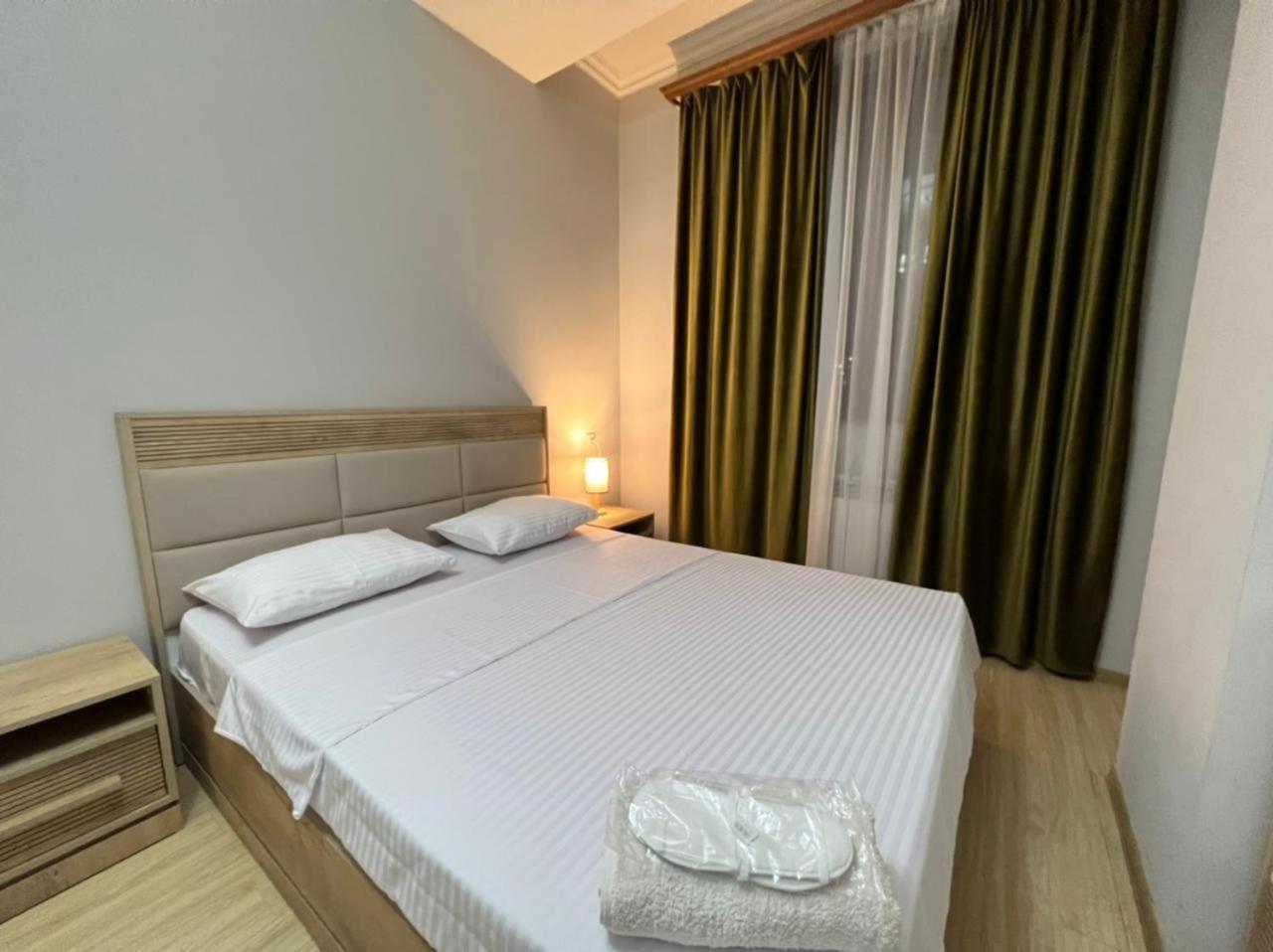 Top Location City Center, Modern Large Apartment with Separate Spacious Living room and Kitchen, Balcony and 2 Bedrooms