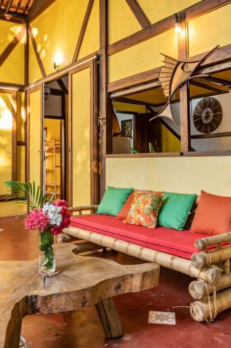 Casa Amarela Barra Grande Bahia