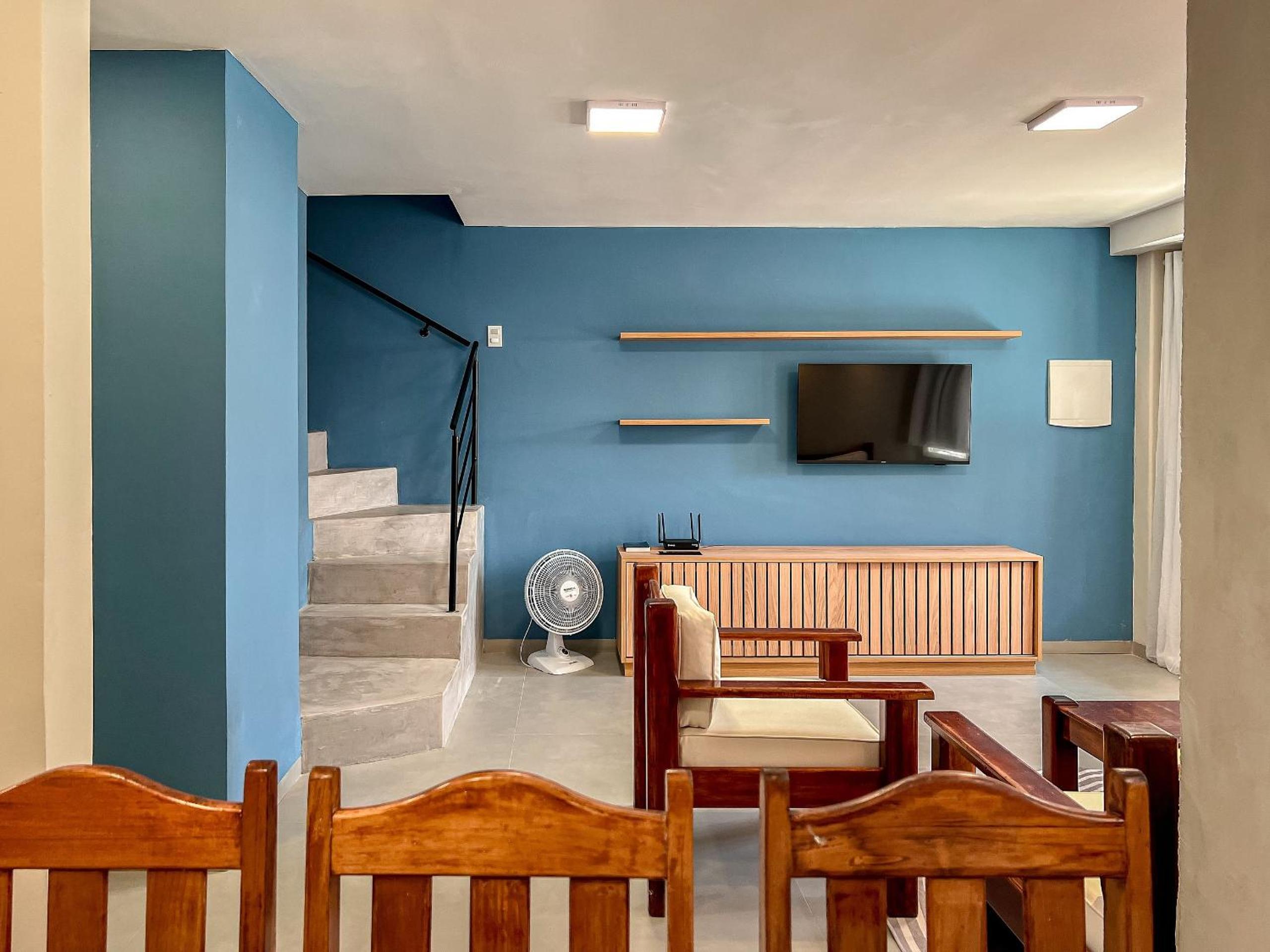Casas com 2 ou 3 suítes (todas com ar split), com internet privativa 300MBPSno Residencial Nazareth, localizado a aproximadamente 80m da praia de Taperapuã