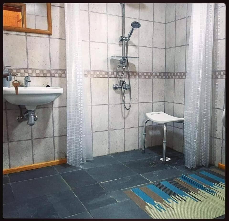 Cabañas Mialma Neltume, Huilo Huilo, Accesibles
