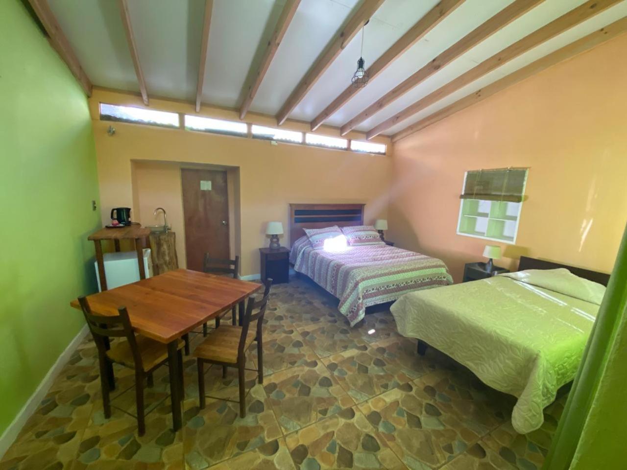 Elquihostel