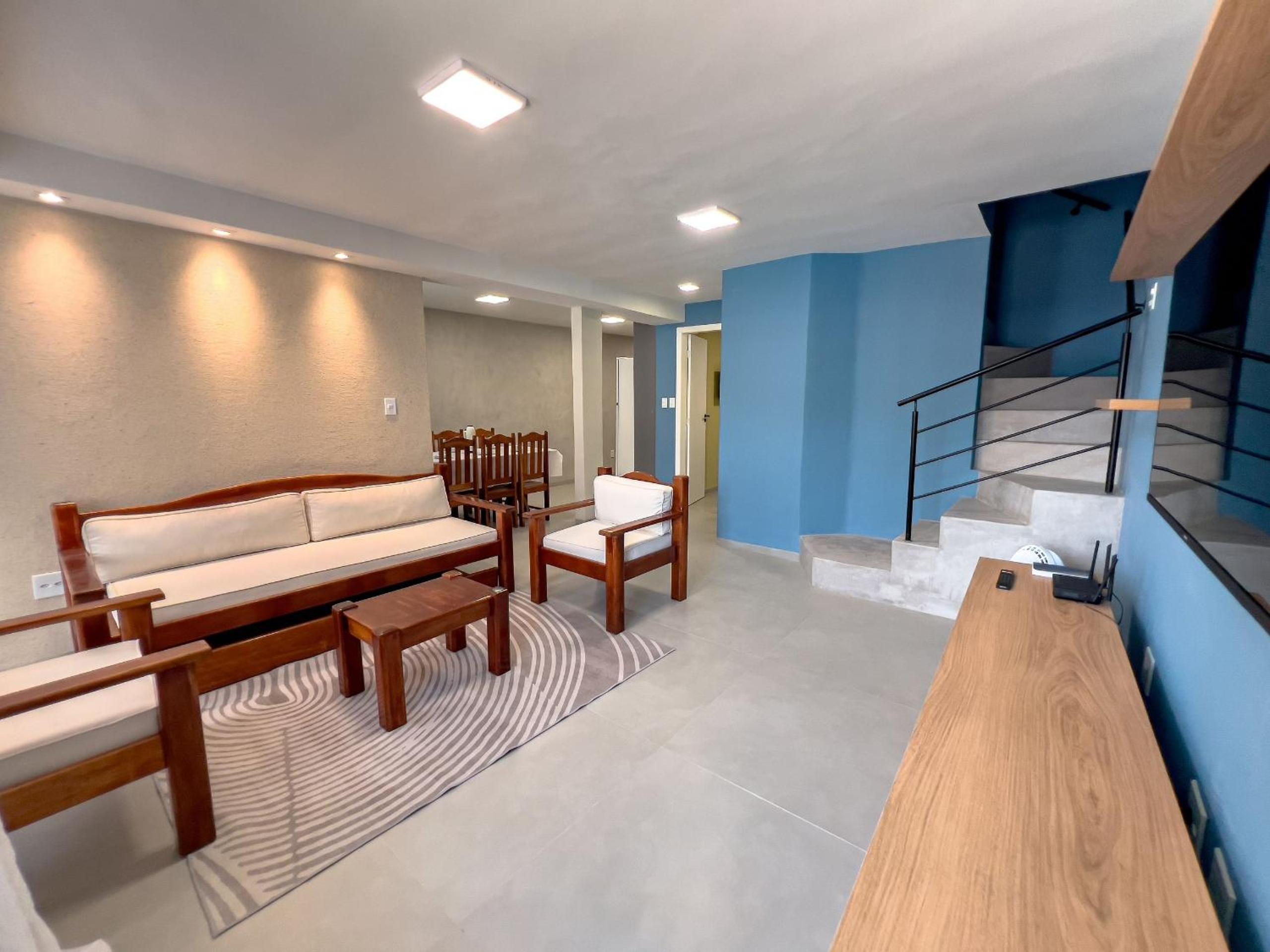 Casas com 2 ou 3 suítes (todas com ar split), com internet privativa 300MBPSno Residencial Nazareth, localizado a aproximadamente 80m da praia de Taperapuã