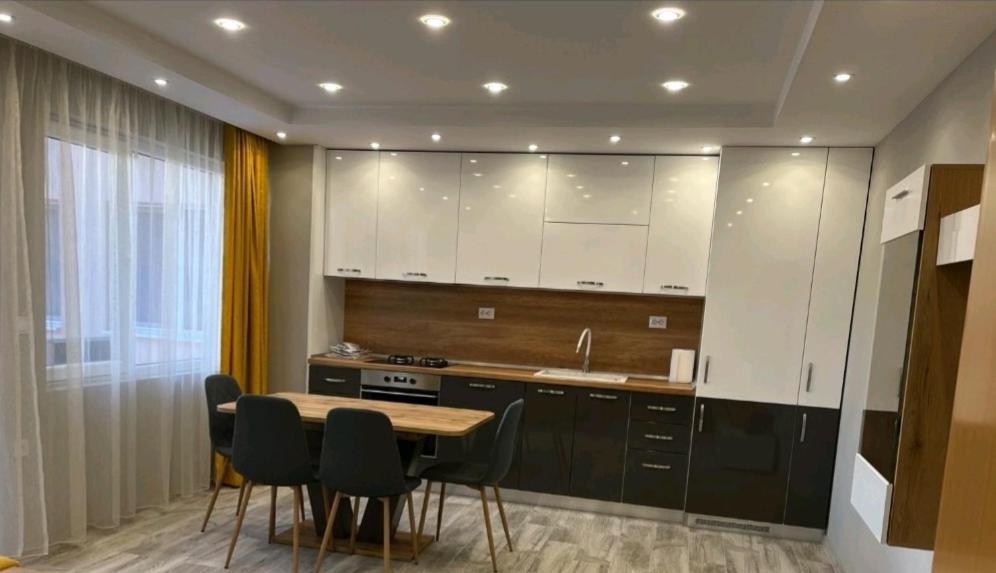 Boutique apartment yellow 1