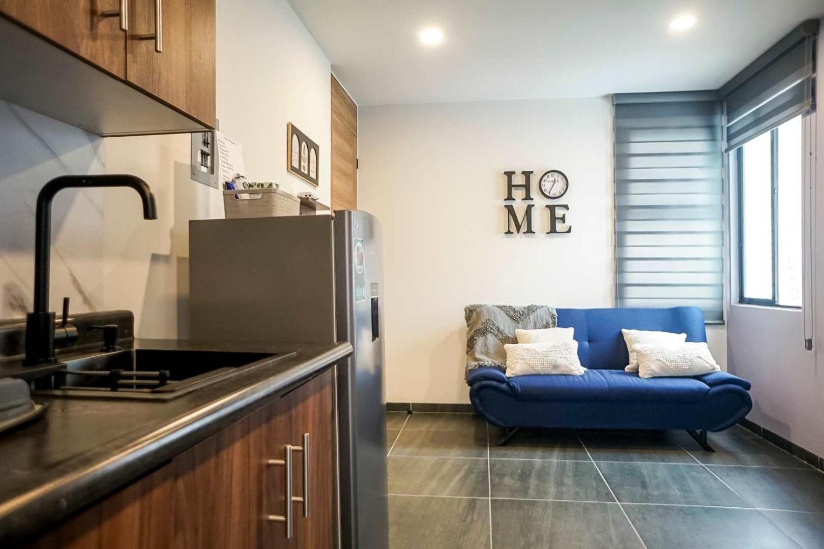 Modern 1BR apartment with Smart Access & Parking view 3