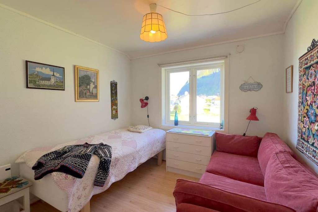 Lofoten midnight sun spot house on the beach view 3