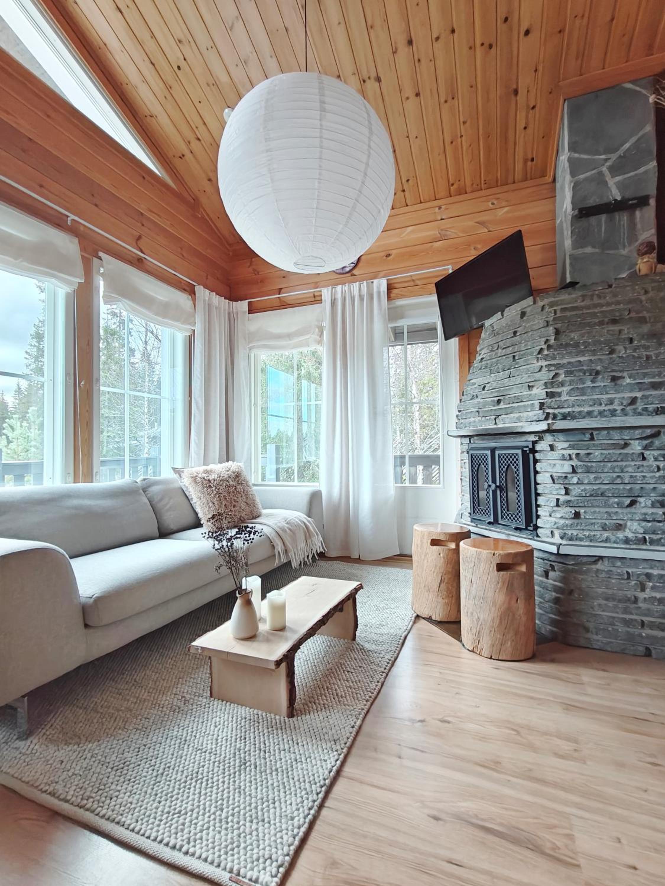 RUKA, RiversideVilla with Sauna, Fireplace, Terrace, Wifi, Aurora, Swimming view 2