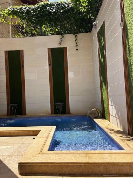 Superior 2 bdroom apt with pool