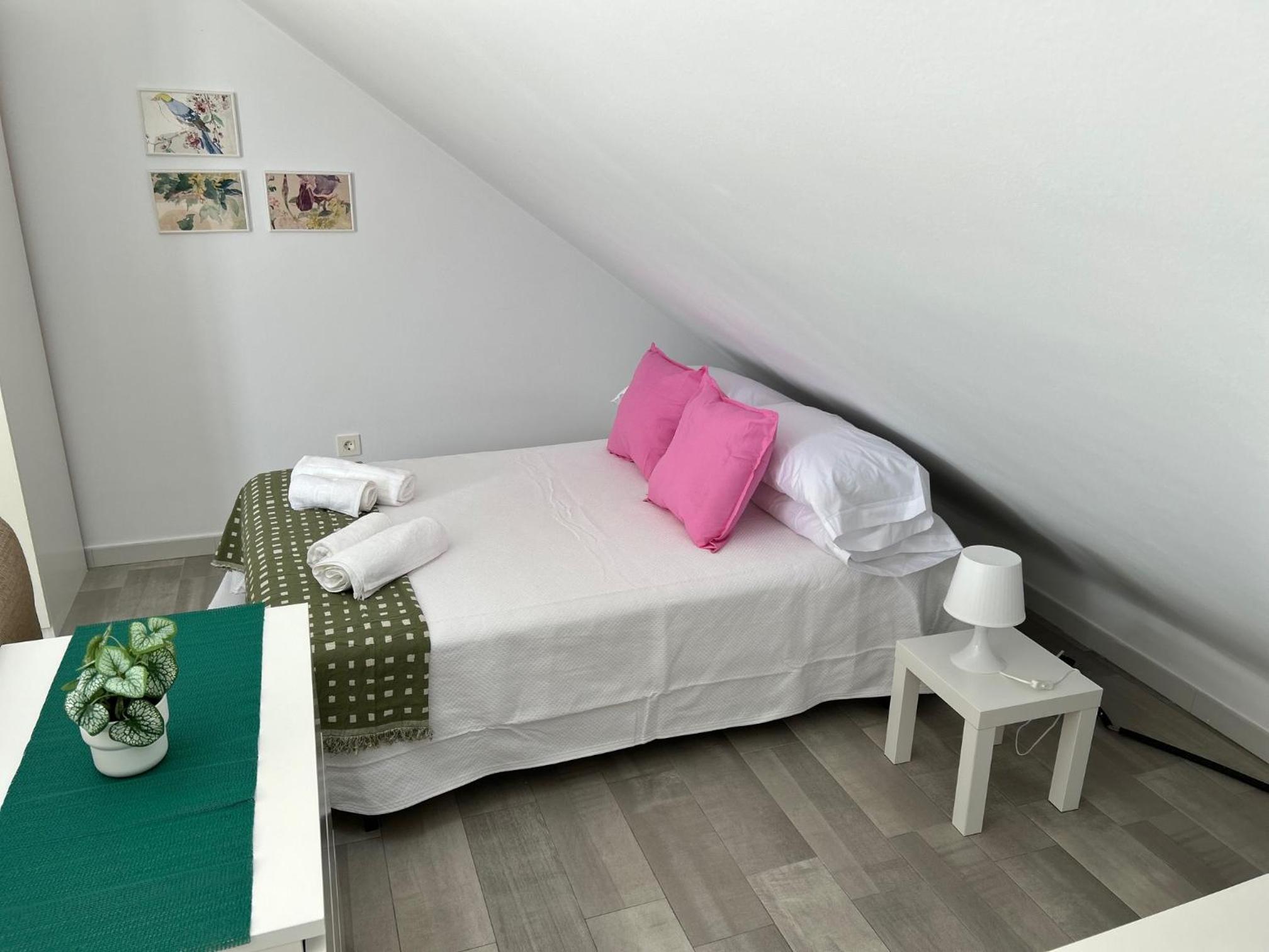New Loft Centro Arroyo de la Miel 1-2 Pax Wi-Fi 3 Planta -No Ascensor- view 5