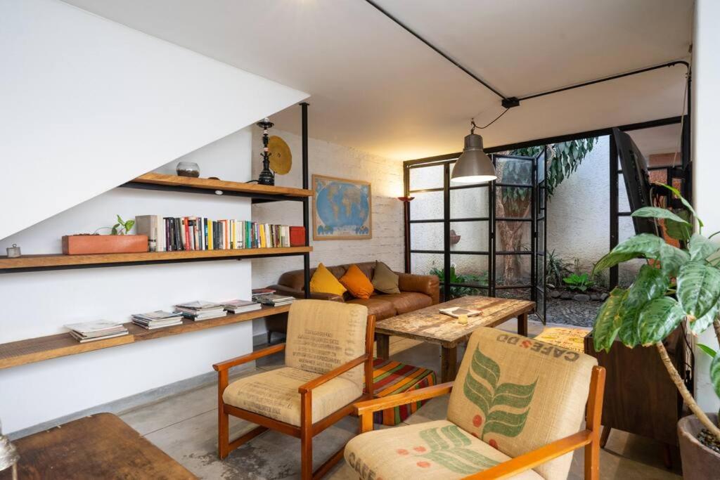 Colonial Villa in Laureles, Unique&Special House