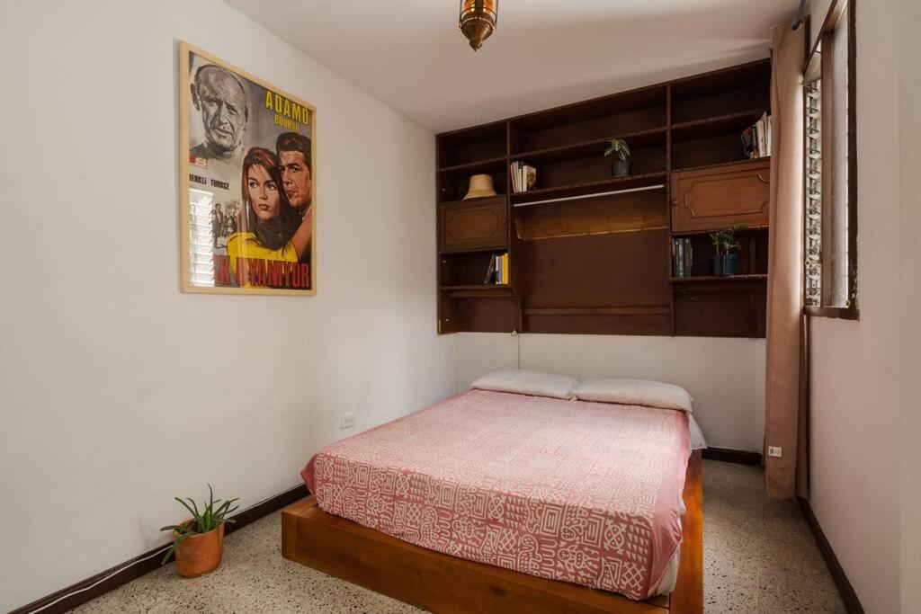 Colonial Villa in Laureles, Unique&Special House
