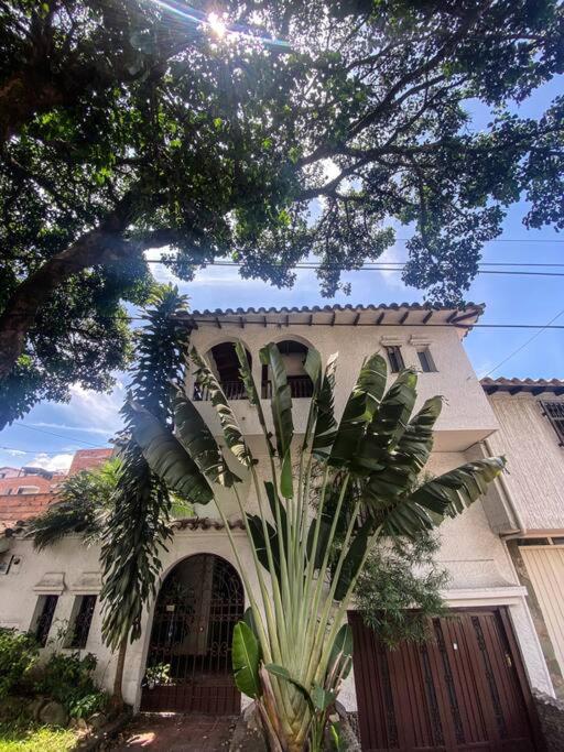 Colonial Villa in Laureles, Unique&Special House