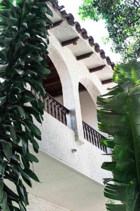 Colonial Villa in Laureles, Unique&Special House