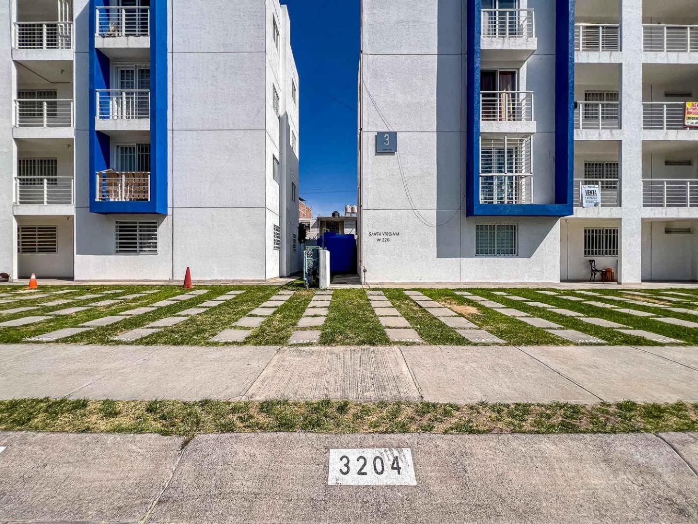 NEW Poliforum 2BR Modern Apartment view 5