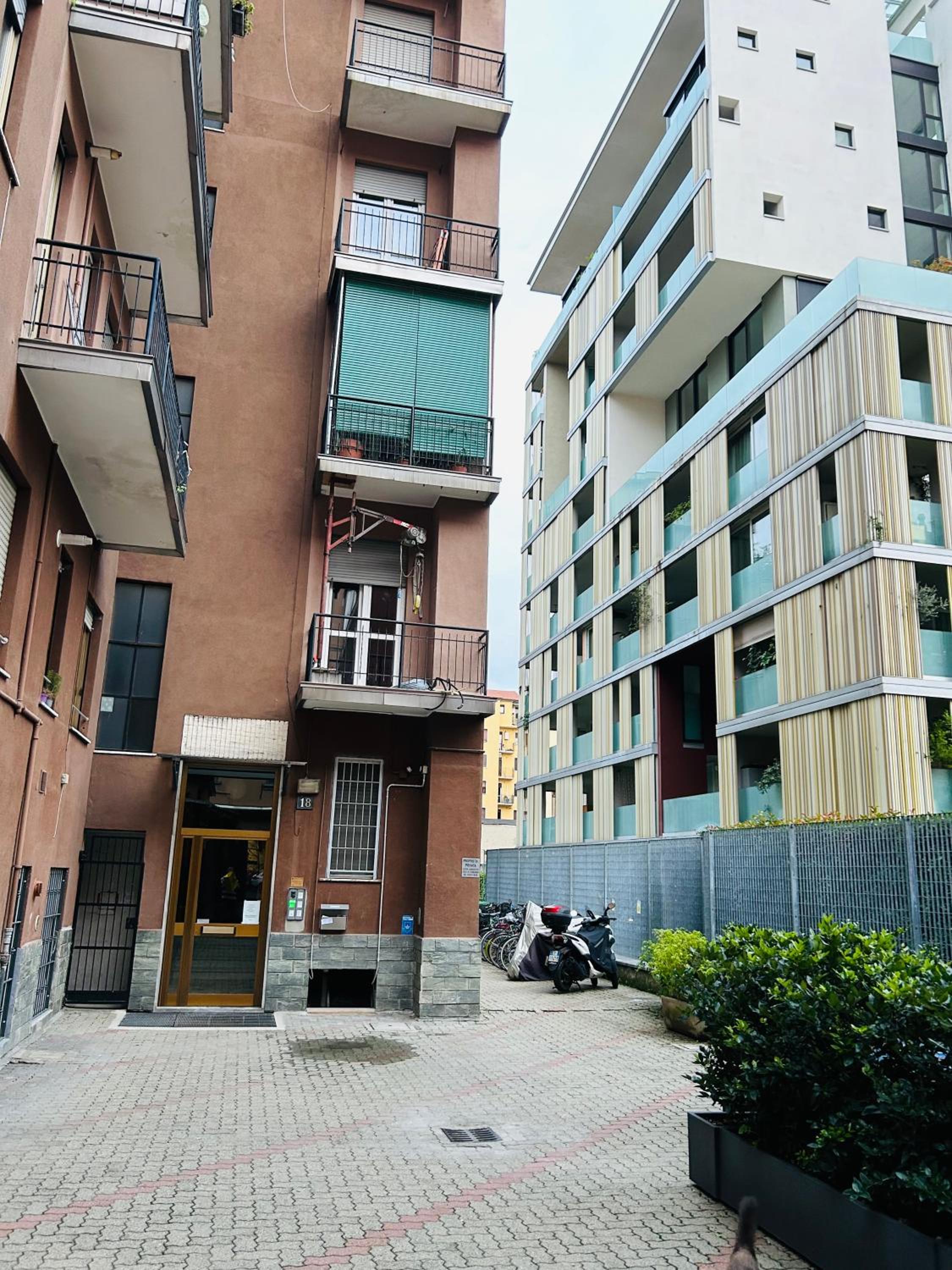 Chiara Guest House 18 - M4 Metro blu