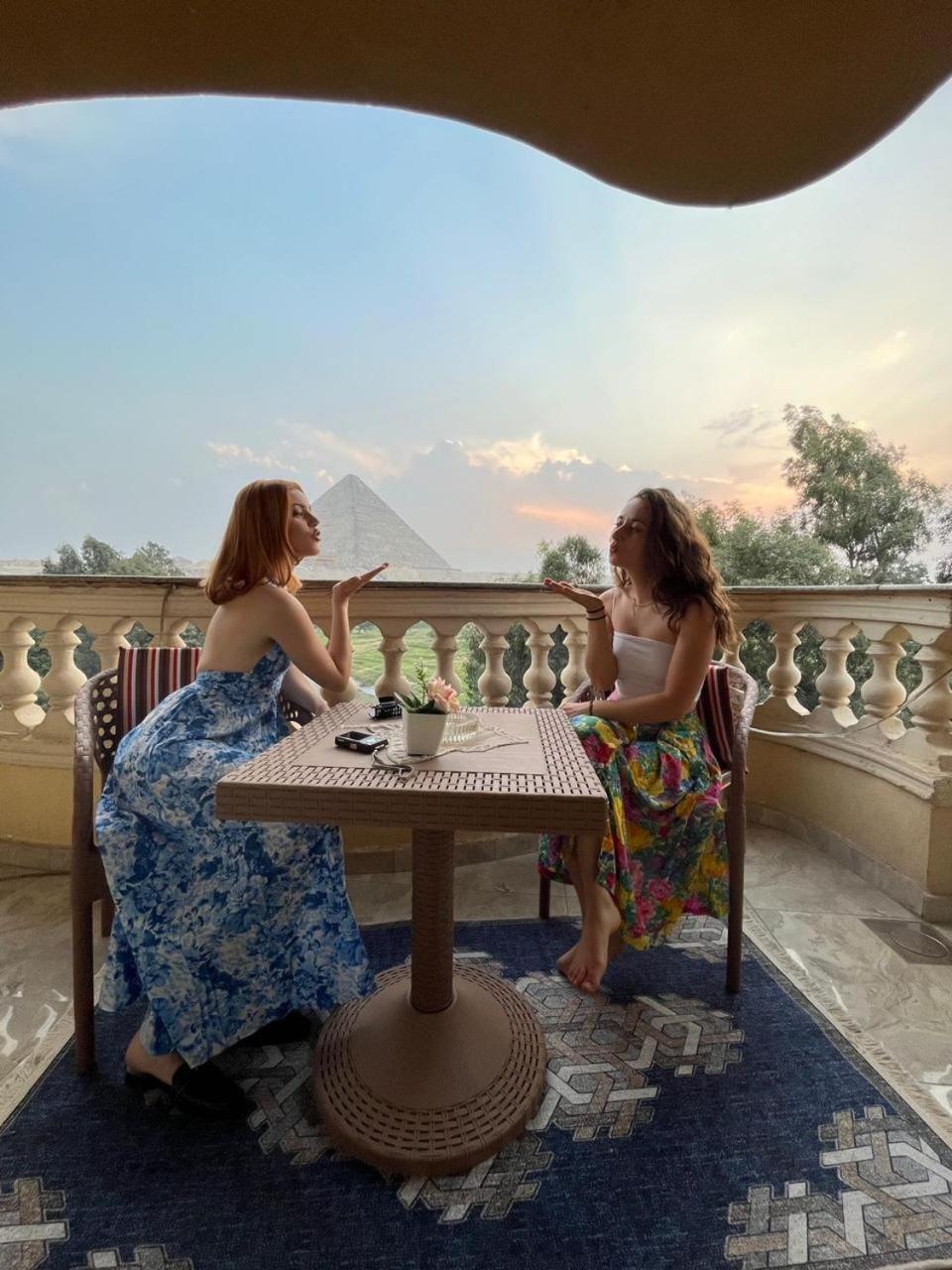 Pyramids Golf view suites