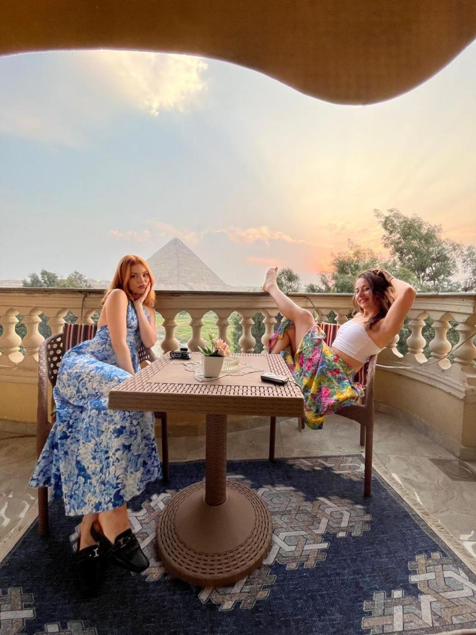 Pyramids Golf view suites