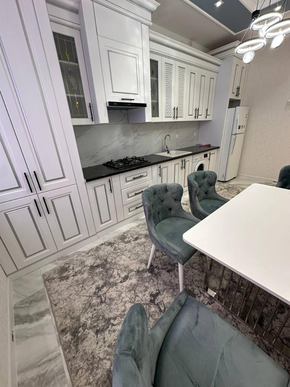 IDEAL Apartments