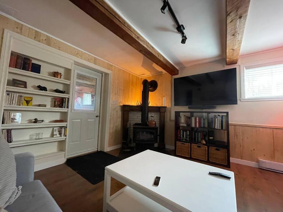 Ty-Llyn - Lakeside Spa Retreat