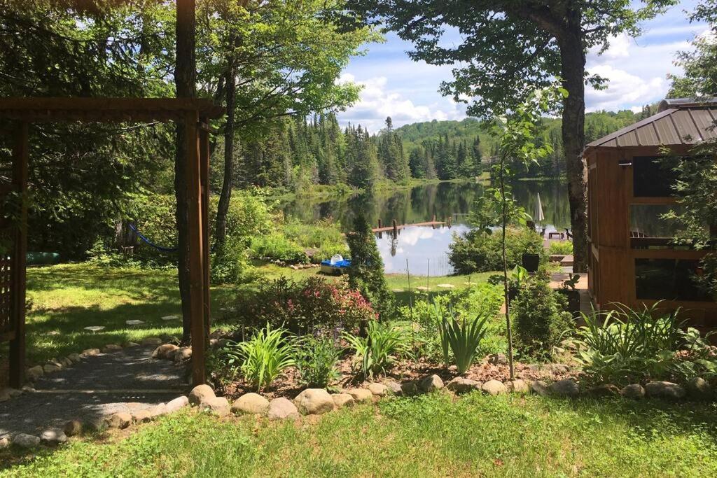 Ty-Llyn - Lakeside Spa Retreat