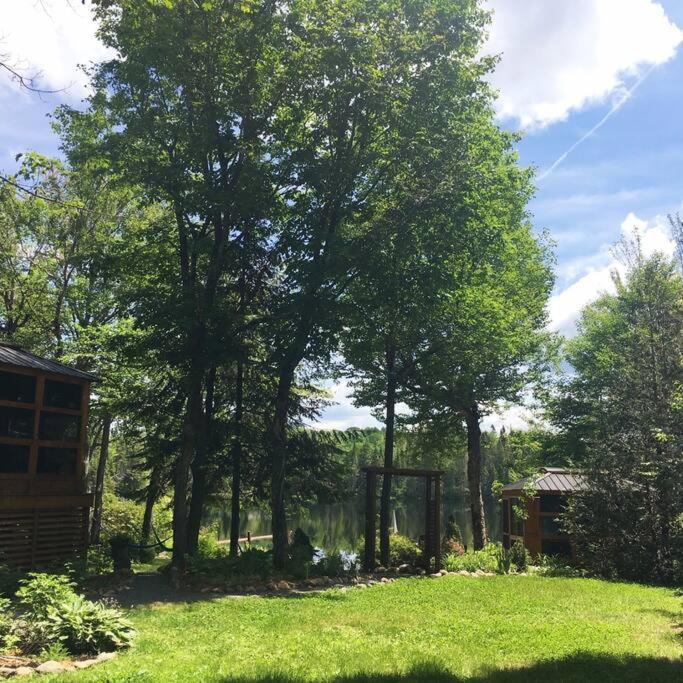Ty-Llyn - Lakeside Spa Retreat
