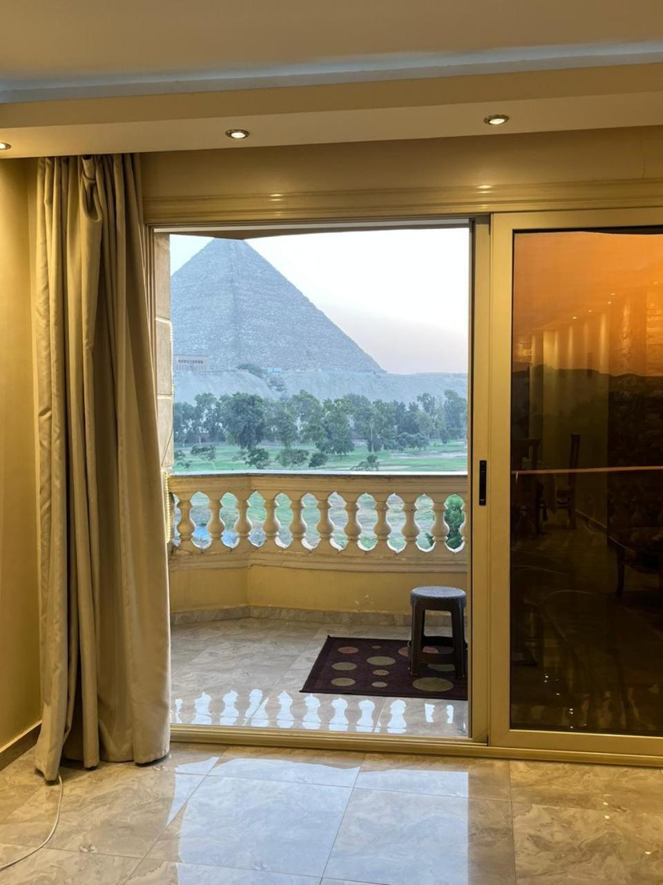 Pyramids Golf view suites