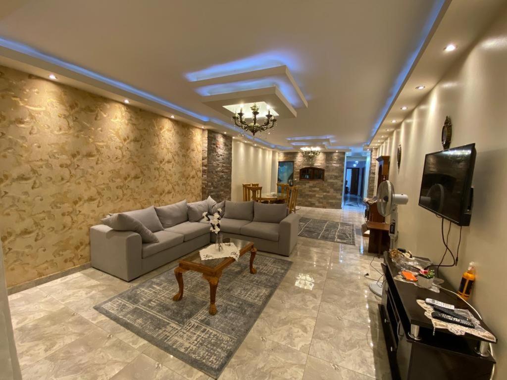 Pyramids Golf view suites