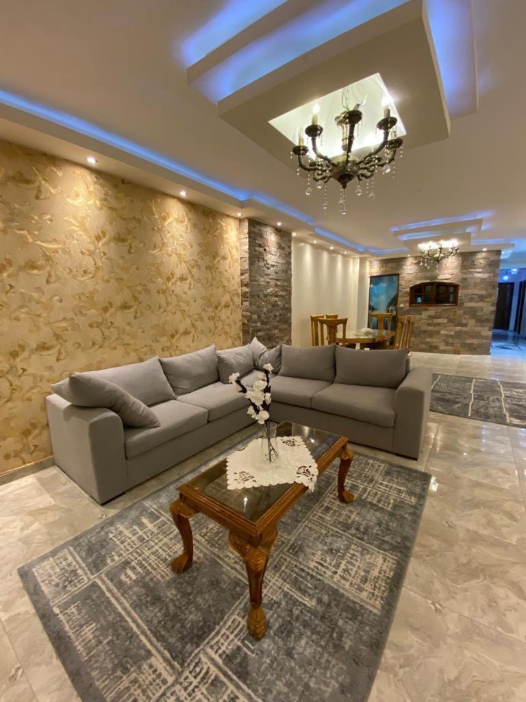Pyramids Golf view suites
