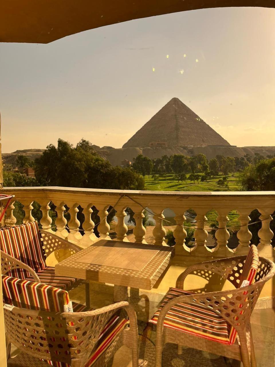 Pyramids Golf view suites