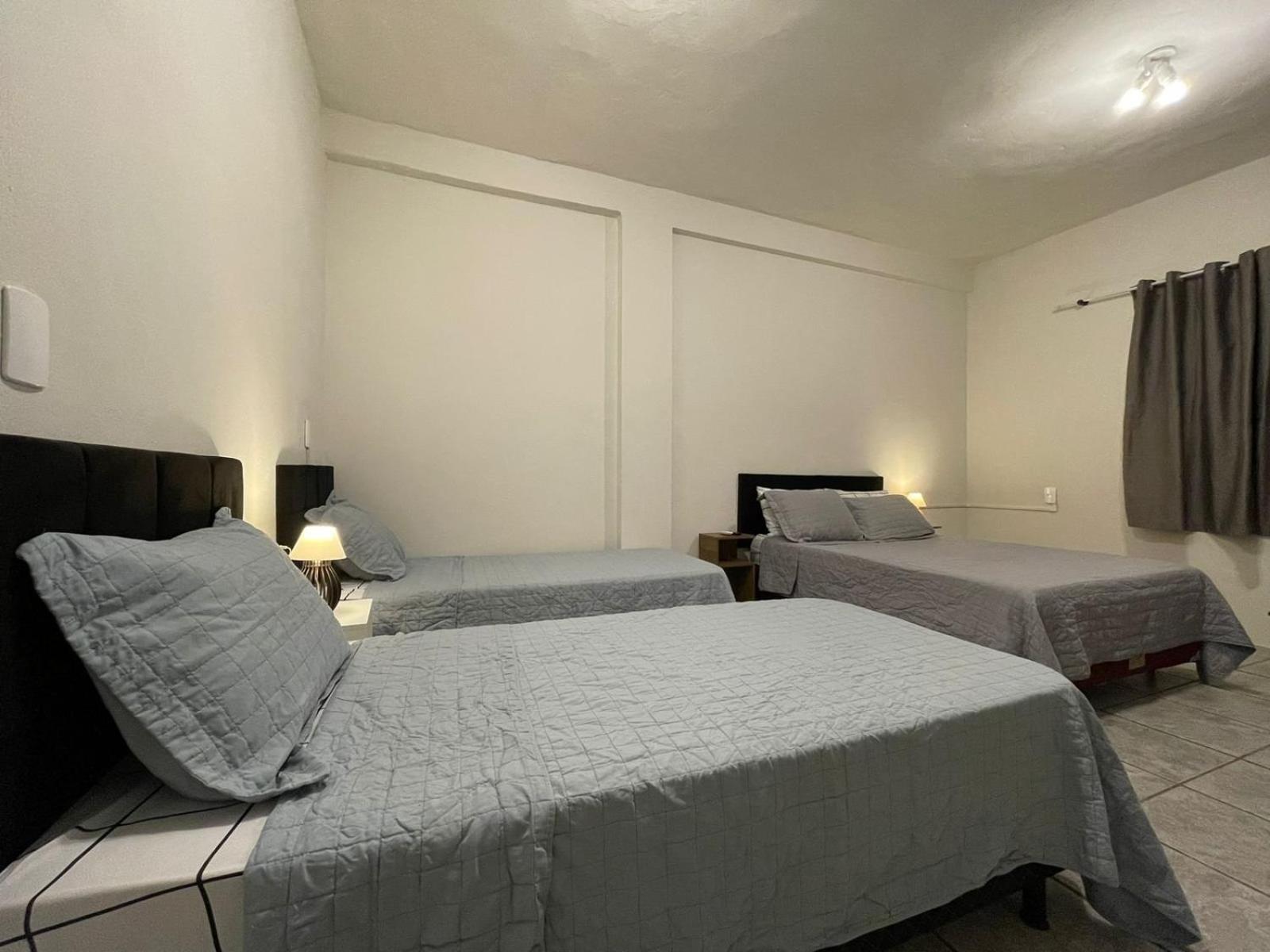 Large Studios 2km from Vila Germanica