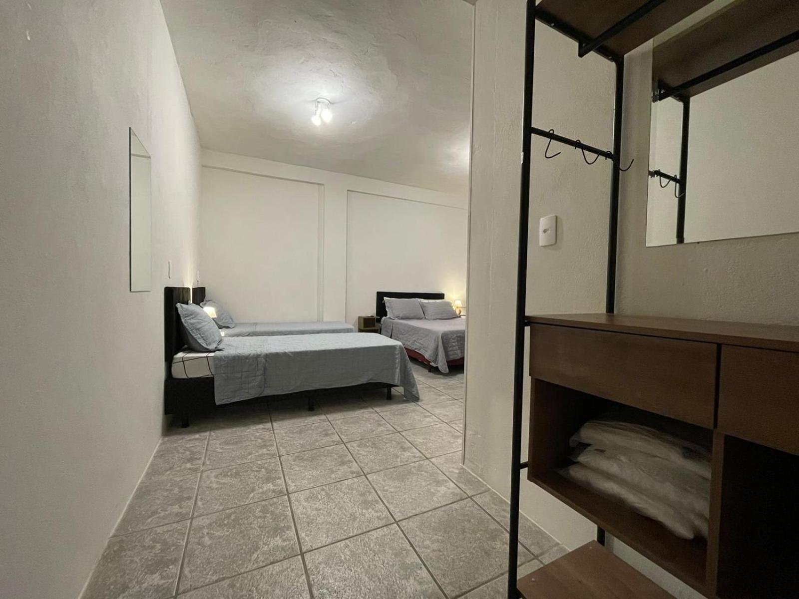 Large Studios 2km from Vila Germanica