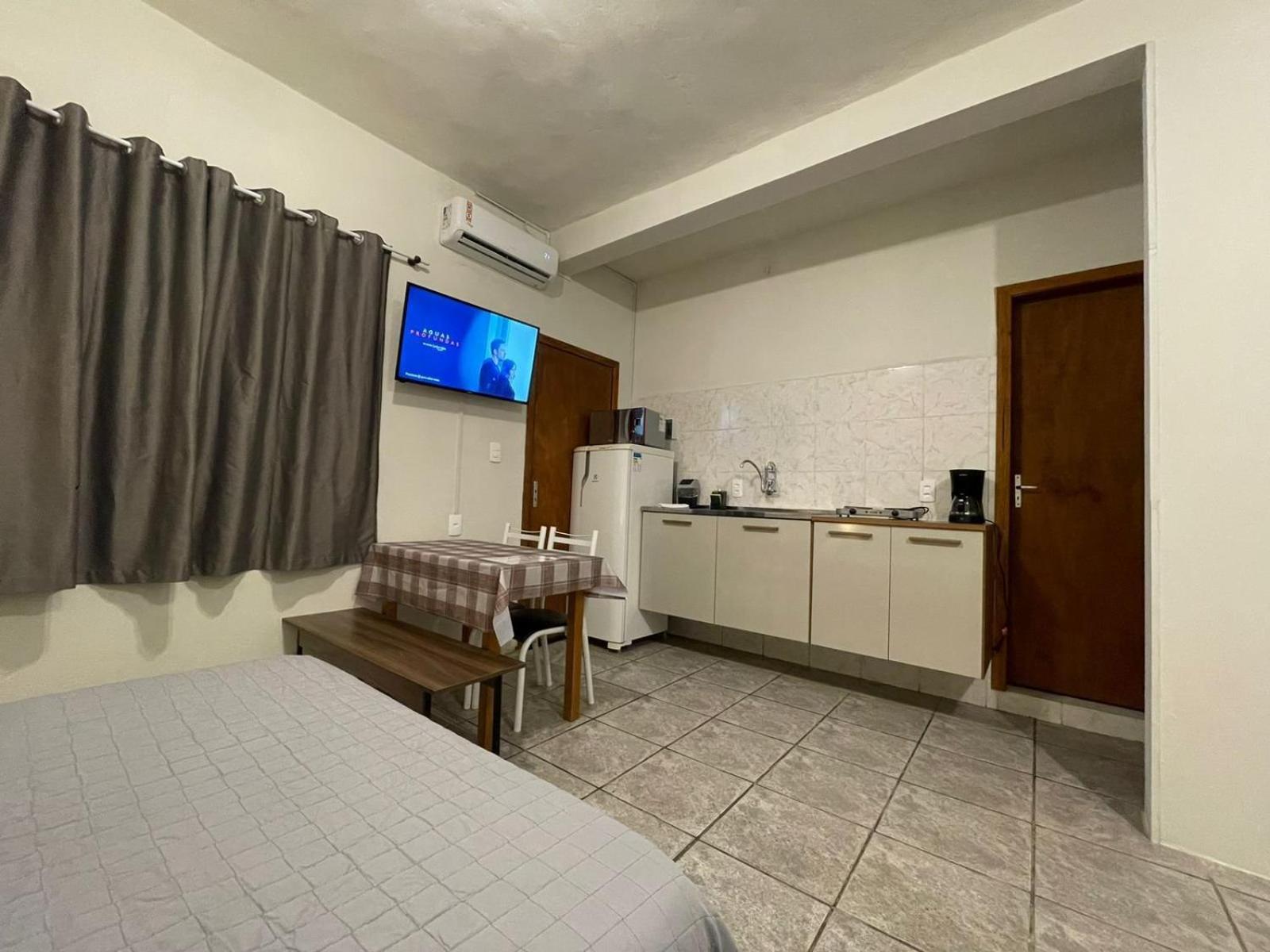 Large Studios 2km from Vila Germanica