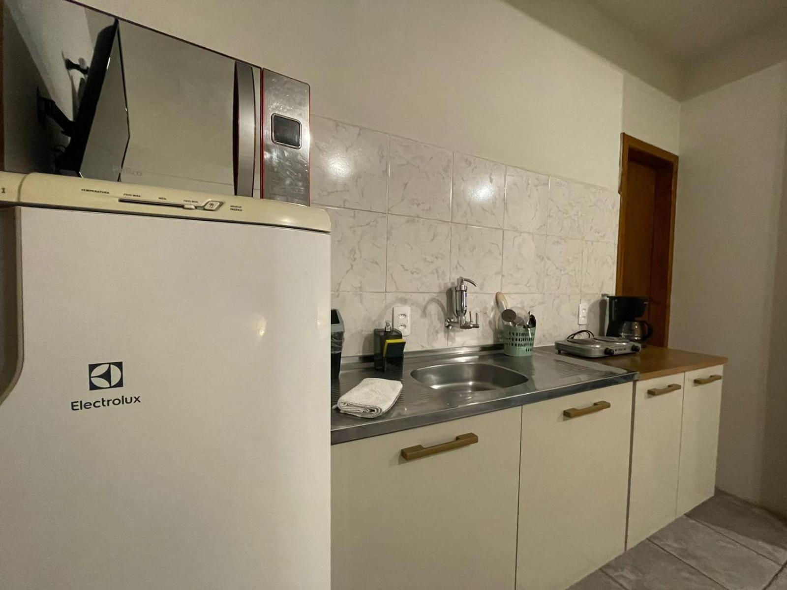 Large Studios 2km from Vila Germanica