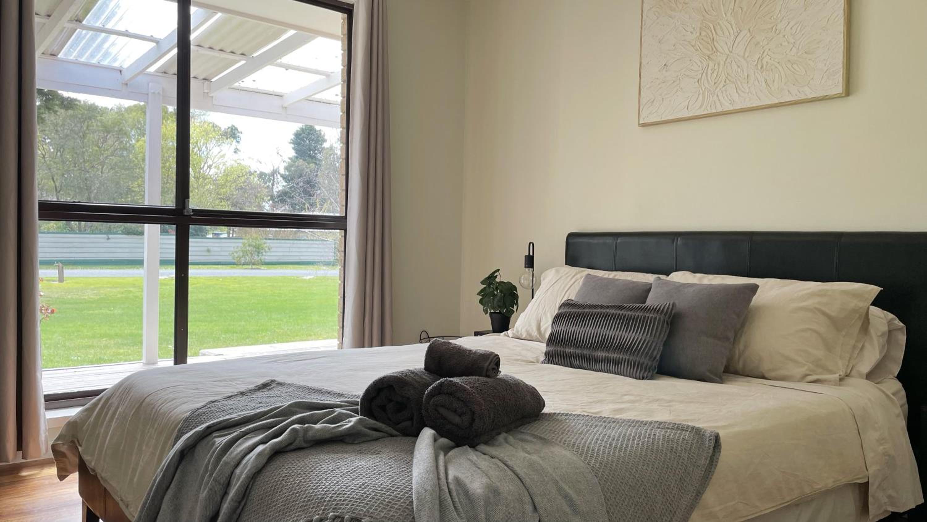 Heart of Romsey - Central Location & Pet Friendly