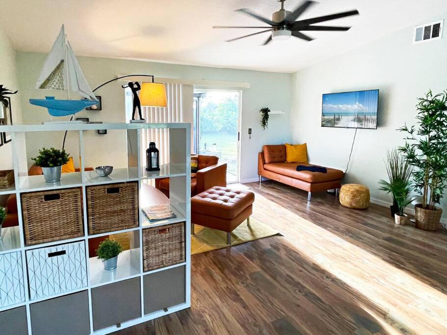 House WhiteHaven in Cape Coral - Property Image 13
