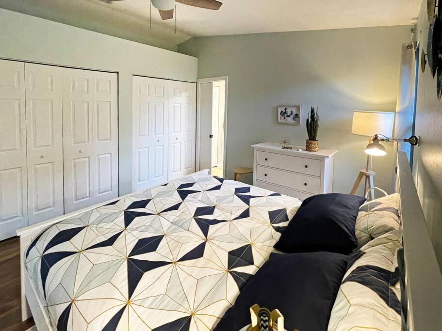 House WhiteHaven in Cape Coral - Property Image 9