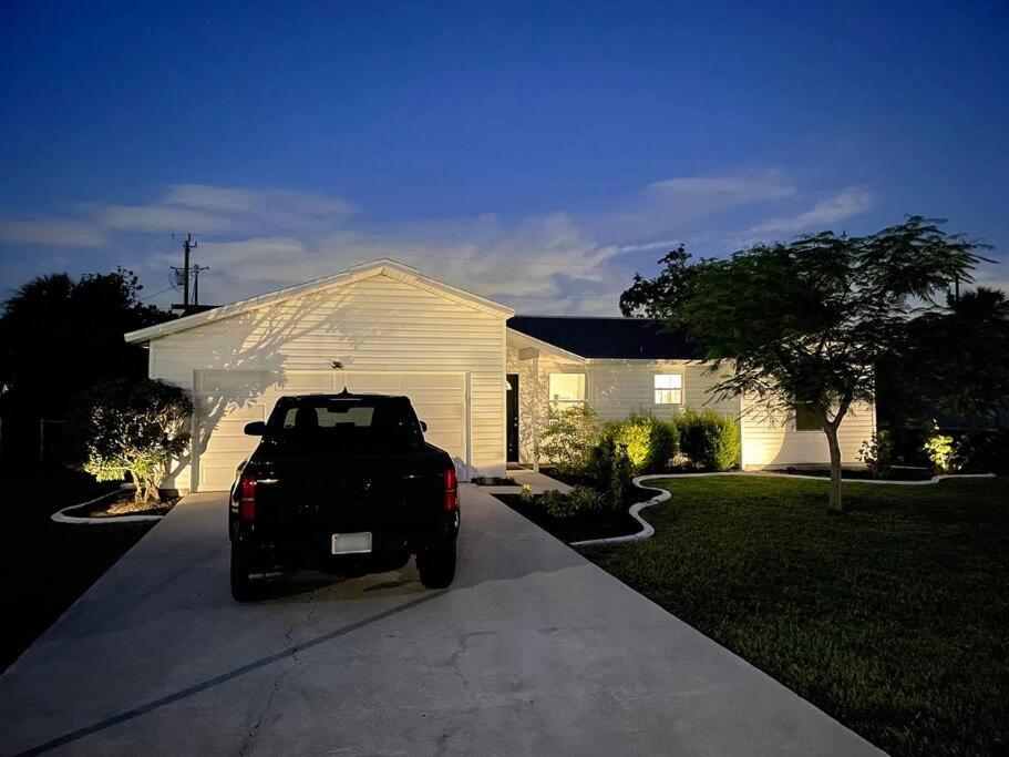 House WhiteHaven in Cape Coral - Property Image 5