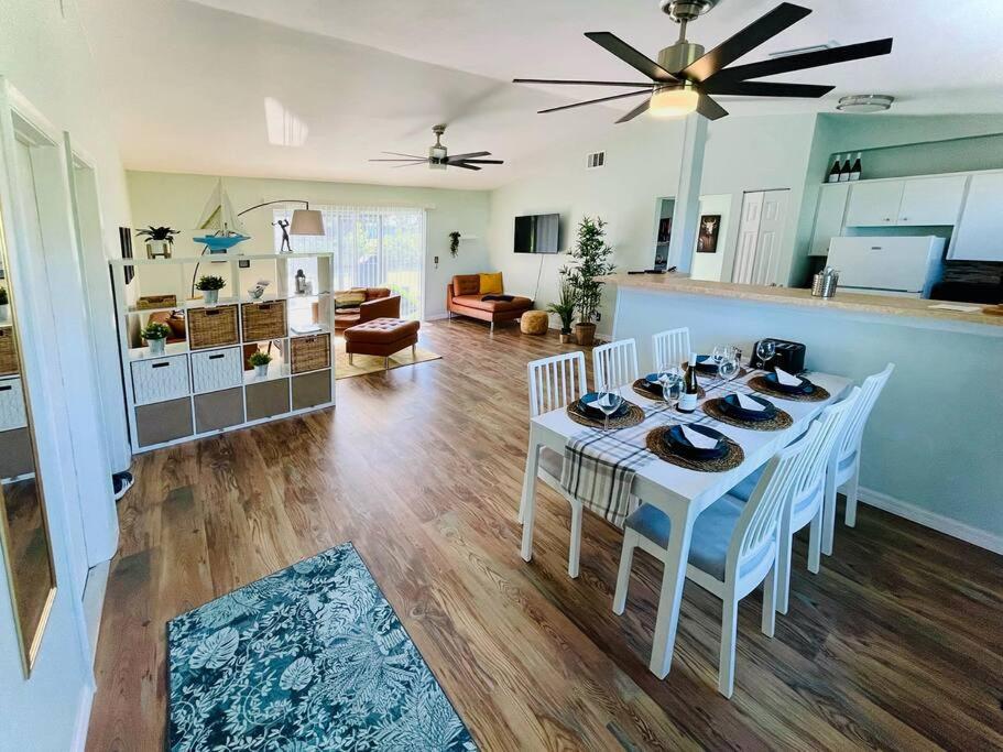 House WhiteHaven in Cape Coral - Property Image 3