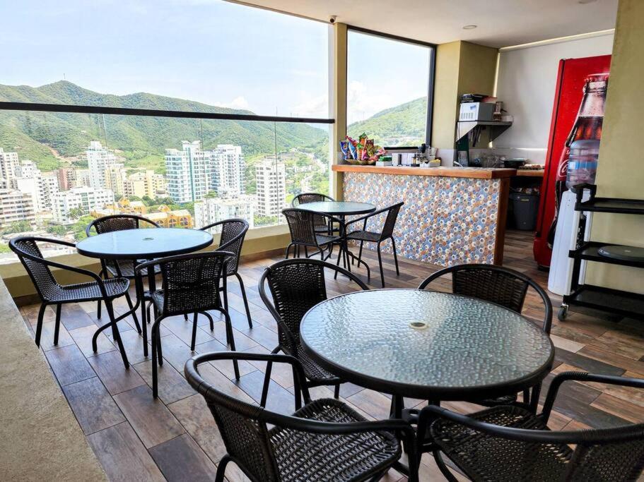 Apartamento moderno Rodadero a 2 cuadras de la playa