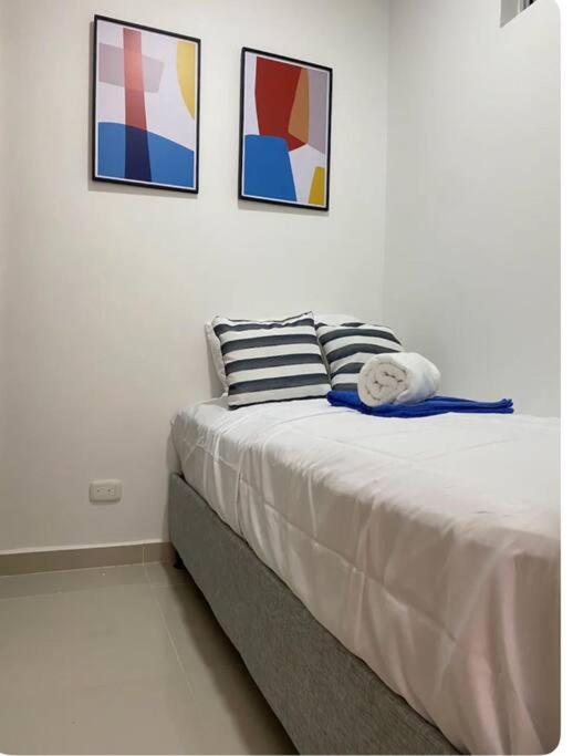 Stunning Oceanview best location 3br 4baths