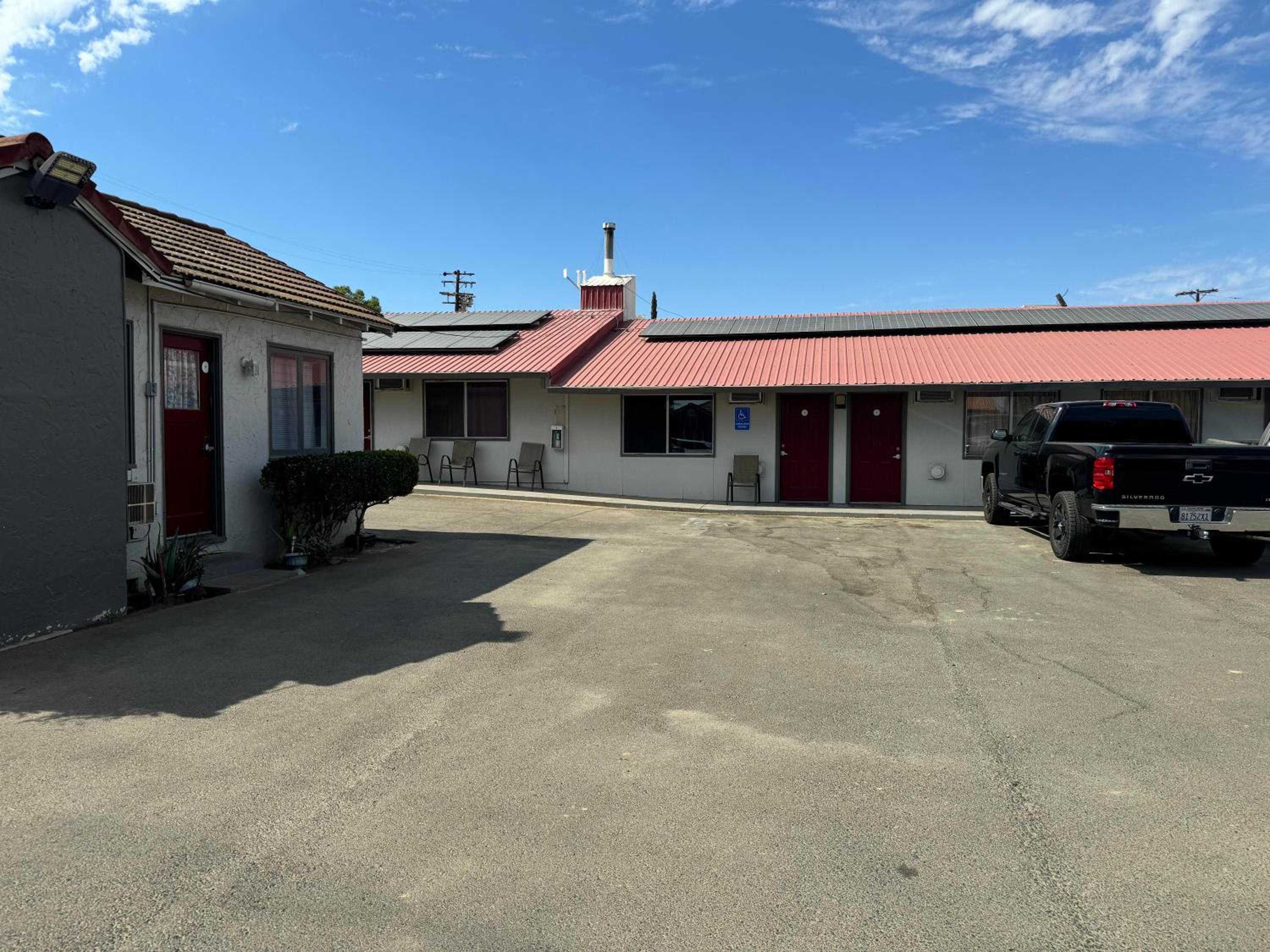Coalinga Motel