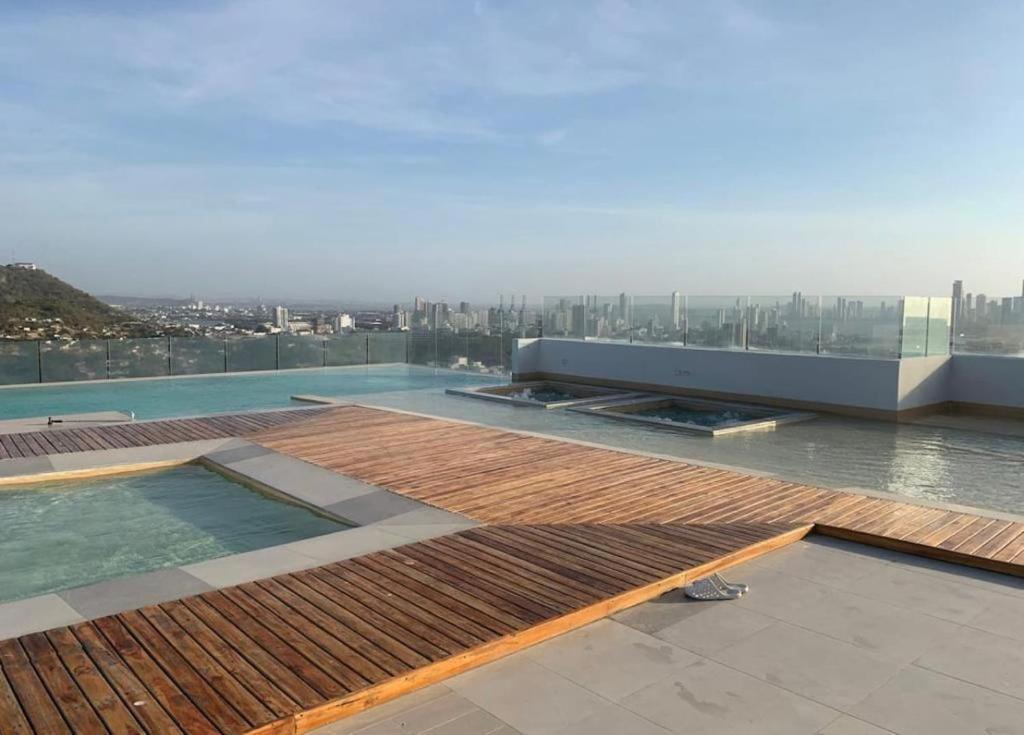 Stunning Oceanview best location 3br 4baths