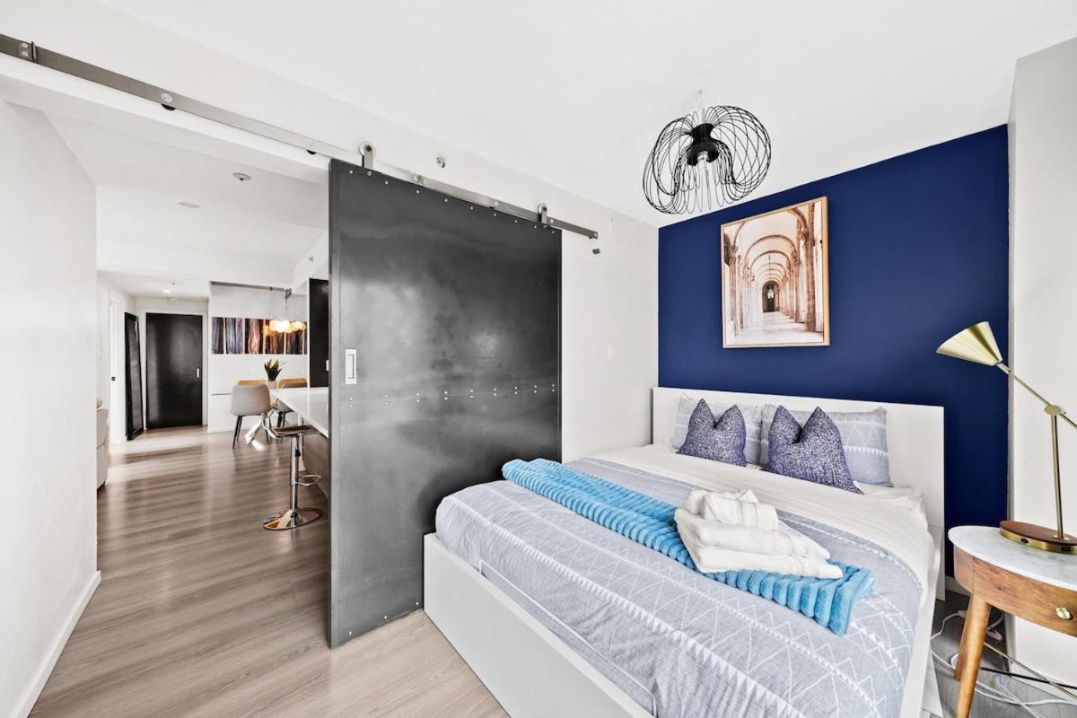 Beautiful 2 Bed Home DT with Free Parking