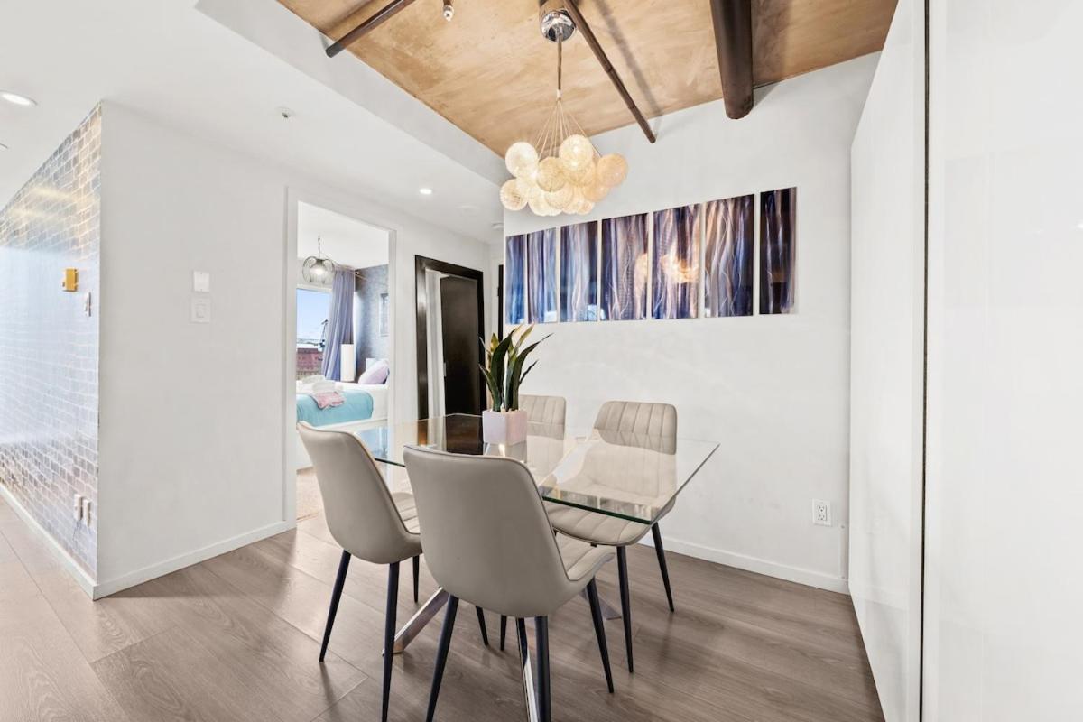 Beautiful 2 Bed Home DT with Free Parking
