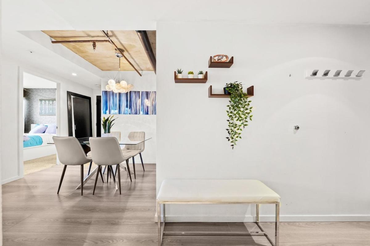 Beautiful 2 Bed Home DT with Free Parking